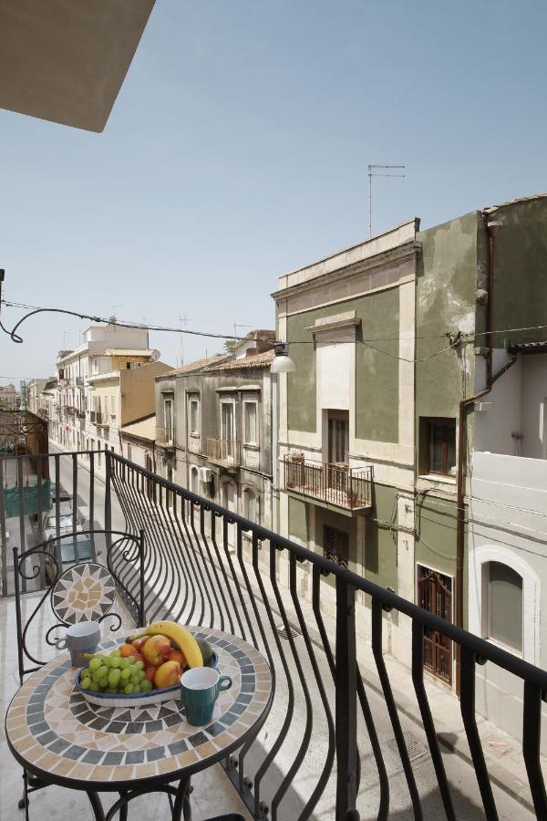 Le Bain Suite - Accanto Al Mare Vicinissima A Ortigia E Al Teatro シラクーサ エクステリア 写真
